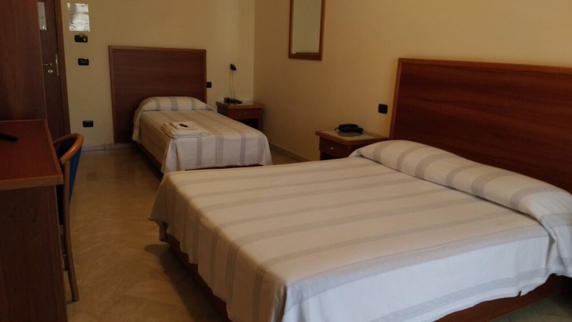 Imagen de la habitación del Hotel la Falconara. Foto 19