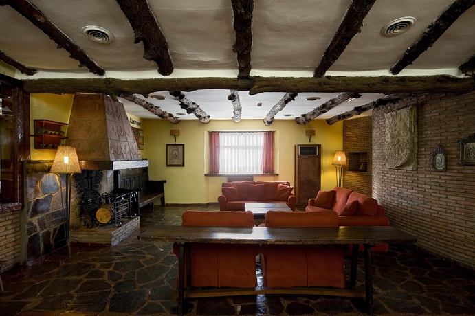 Imagen de los interiores del Hotel la Perdiz. Foto 14