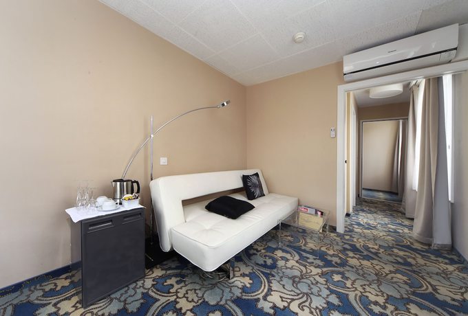 Imagen de la habitación del Hotel la Suite, Payerne. Foto 13