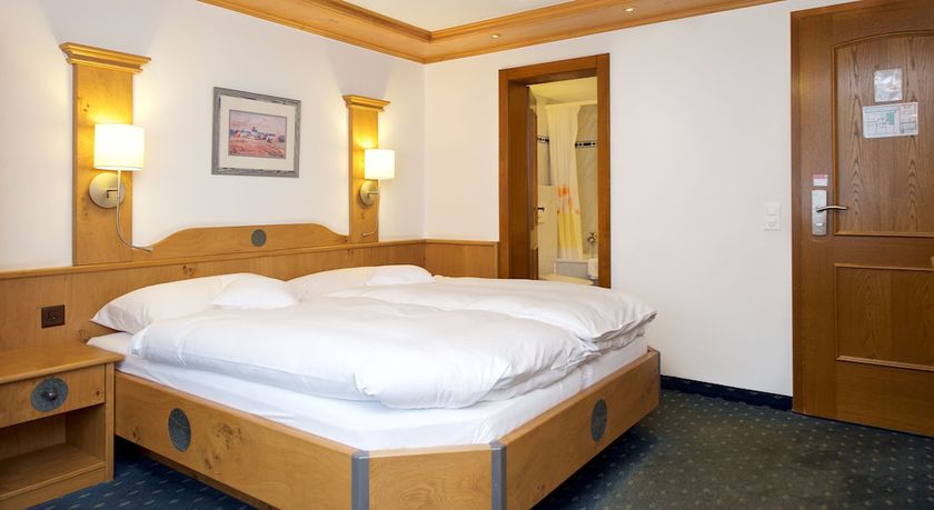 Imagen de la habitación del Hotel la couronne Hotel and Spa. Foto 16