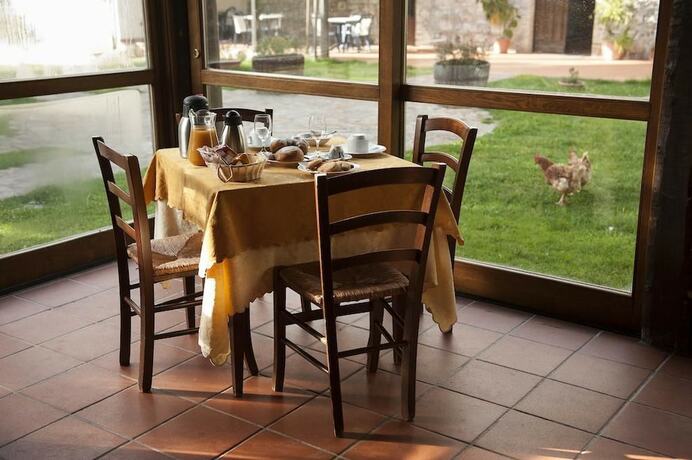 Imagen general del Hotel l\'antico casale. Foto 8