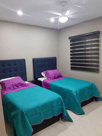 Imagen de la habitación del Hotel las Palmas Jocotepec. Foto 10