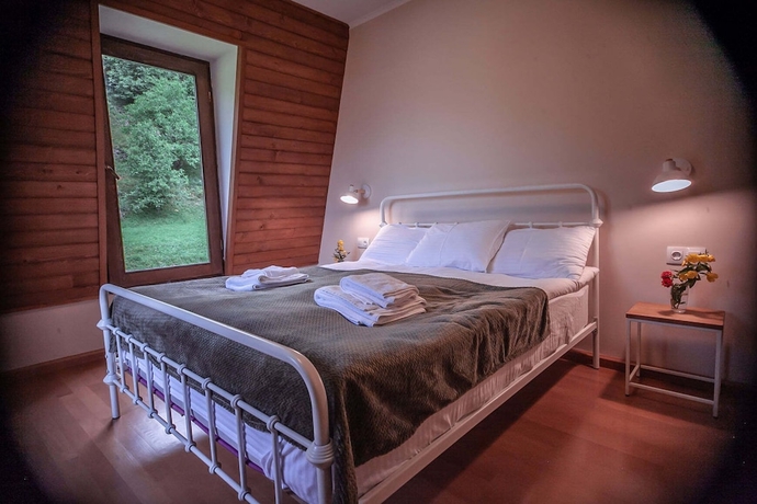 Imagen de la habitación del Hotel latour Mestia. Foto 6