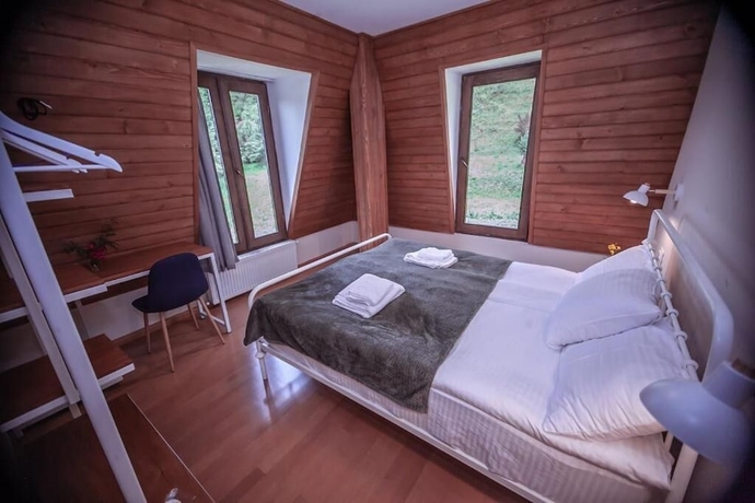 Imagen de la habitación del Hotel latour Mestia. Foto 11