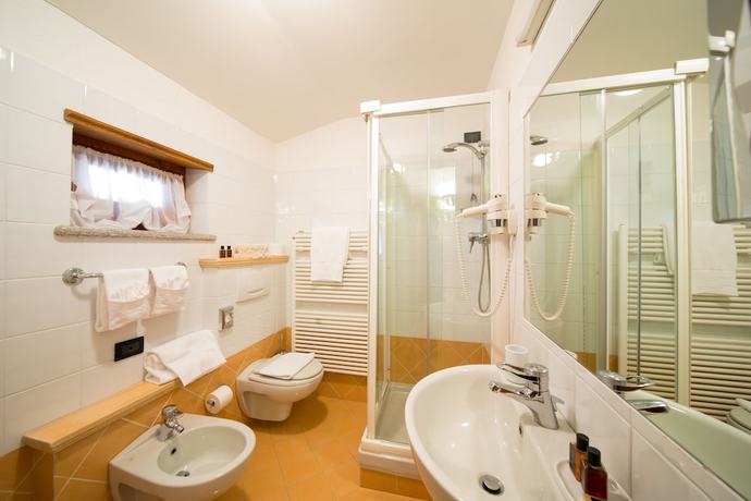 Imagen de la habitación del Hotel le Bouquet. Foto 16