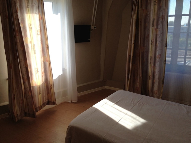 Imagen de la habitación del Hotel le Bristol, Valenciennes. Foto 7