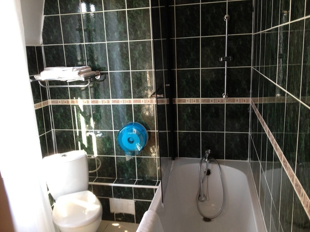 Imagen de la habitación del Hotel le Bristol, Valenciennes. Foto 14