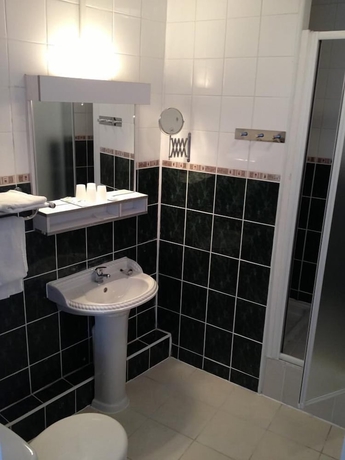 Imagen de la habitación del Hotel le Bristol, Valenciennes. Foto 16