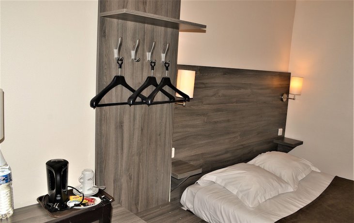 Imagen de la habitación del Hotel le Carnot, Bolbec. Foto 6