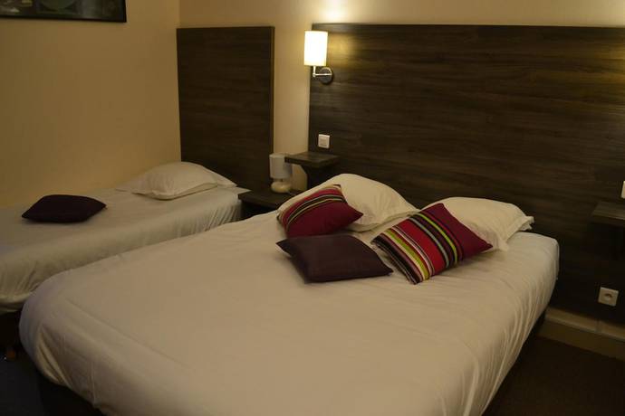 Imagen de la habitación del Hotel le Carnot, Bolbec. Foto 12