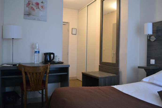 Imagen de la habitación del Hotel le Carnot, Bolbec. Foto 16