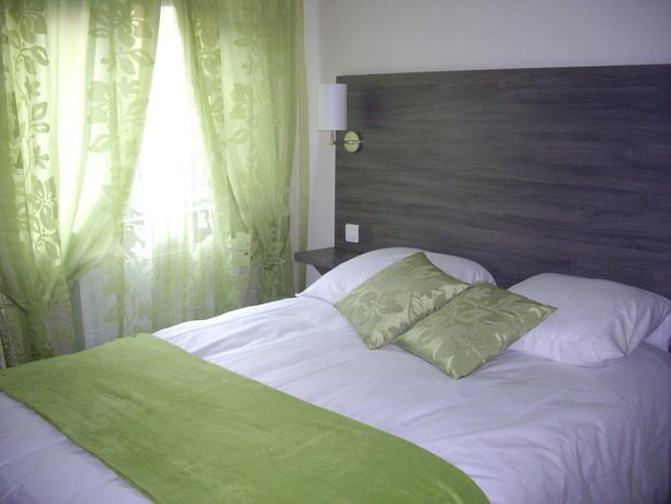 Imagen de la habitación del Hotel le Carnot, Bolbec. Foto 17
