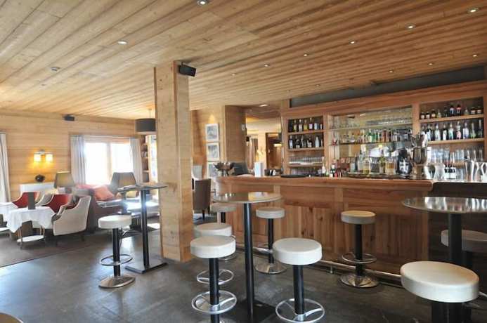 Imagen del bar/restaurante del Hotel le Chalet Blanc, Montgen&egrave;vre. Foto 7