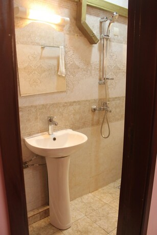 Imagen general del Hotel le Kremlin. Foto 12