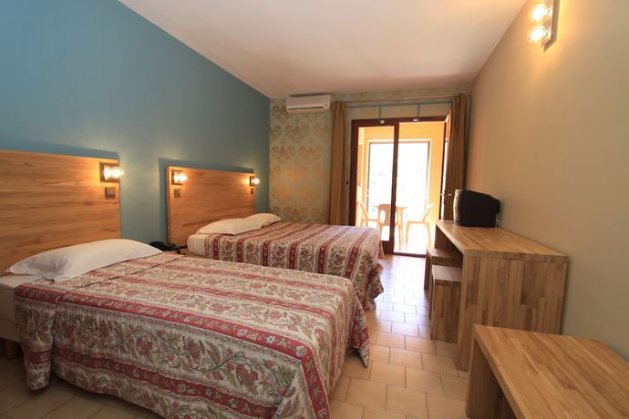 Imagen de la habitación del Hotel le Lonca. Foto 11