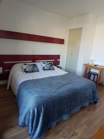 Imagen de la habitación del Hotel le YAKA. Foto 15
