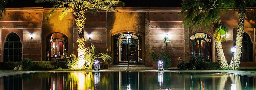 Imagen de la piscina del Hotel le riad. Foto 17