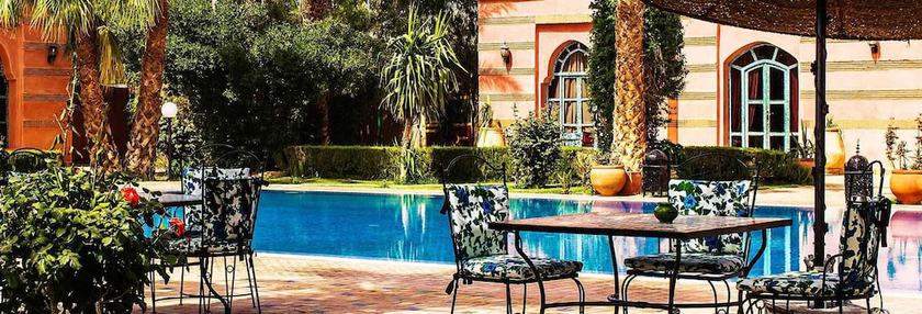 Imagen de la piscina del Hotel le riad. Foto 18