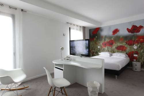 Imagen de la habitación del Hotel l'&eacute;chapp&eacute;e belle. Foto 6