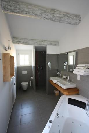 Imagen general del Hotel lerie Du Domaine De Cabasse. Foto 3