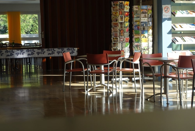 Imagen de los interiores del Hotel lerie Franciscaine. Foto 19