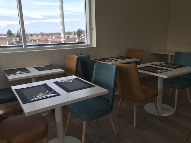 Imagen del bar/restaurante del Hotel les 3 Vallées. Foto 6