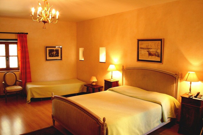 Imagen de la habitación del Hotel les Hospitaliers. Foto 13