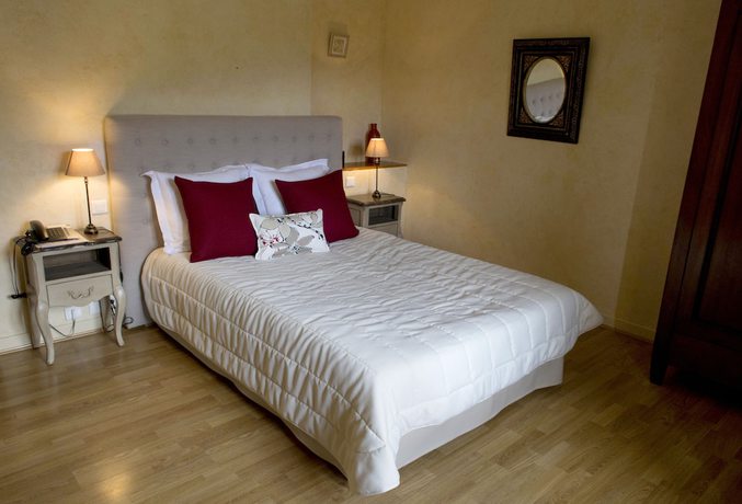 Imagen de la habitación del Hotel les Hospitaliers. Foto 14