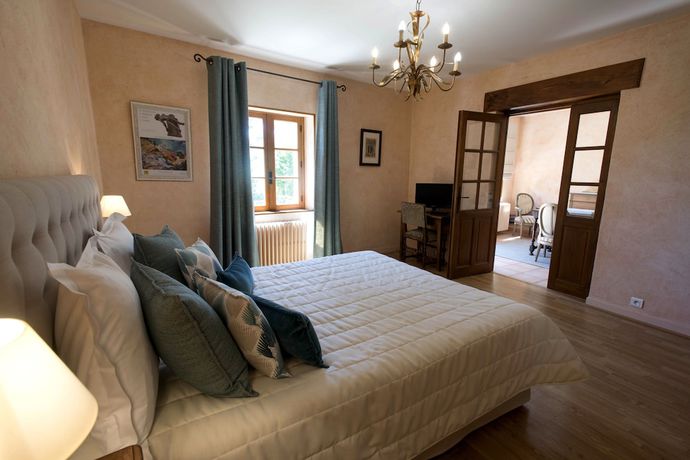 Imagen de la habitación del Hotel les Hospitaliers. Foto 16