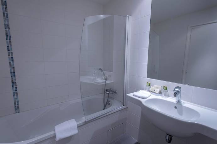 Imagen de la habitación del Hotel les Hospitaliers. Foto 20