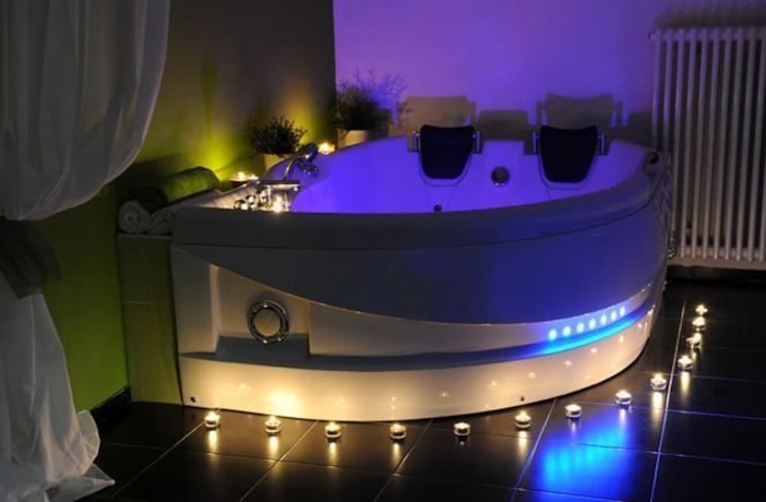 Imagen de la piscina del Hotel lh dvořák tábor congress & wellness. Foto 17