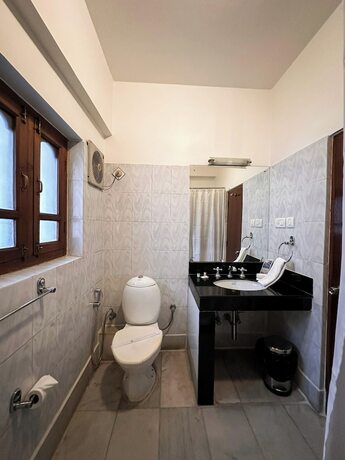 Imagen de la habitación del Hotel lhaki. Foto 13