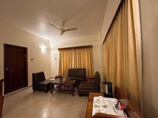 Imagen de la habitación del Hotel lhaki. Foto 14