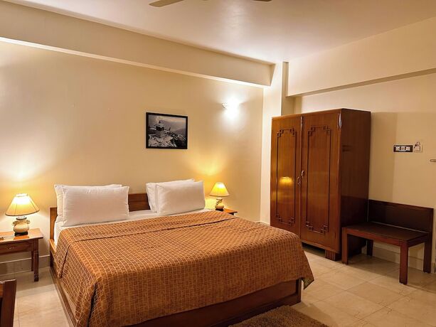 Imagen general del Hotel lhaki. Foto 10