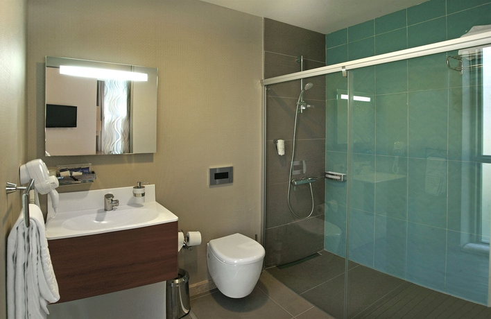 Imagen de la habitación del Hotel İlica Spa and Wellness Thermal Resort. Foto 3