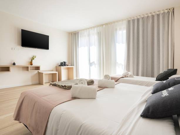 Imagen de la habitación del Hotel limehome Barcelona. Foto 4