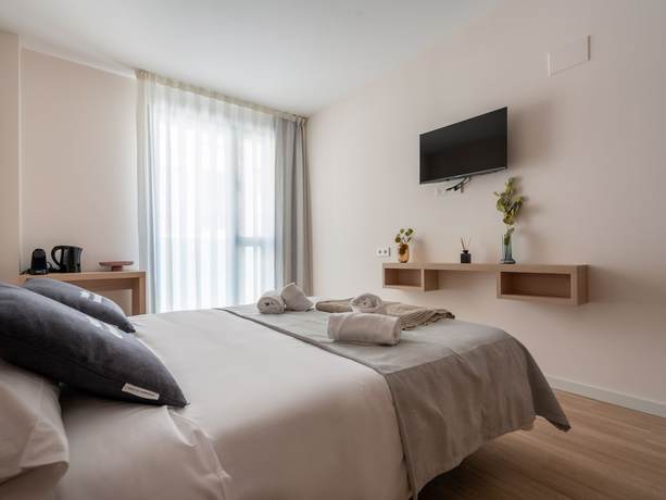 Imagen de la habitación del Hotel limehome Barcelona. Foto 6