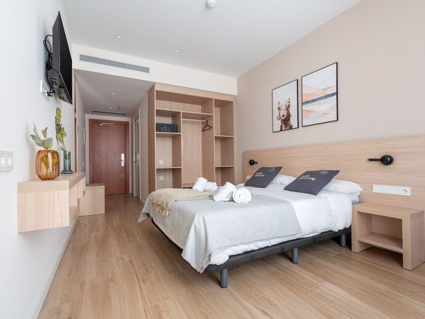 Imagen de la habitación del Hotel limehome Barcelona. Foto 14