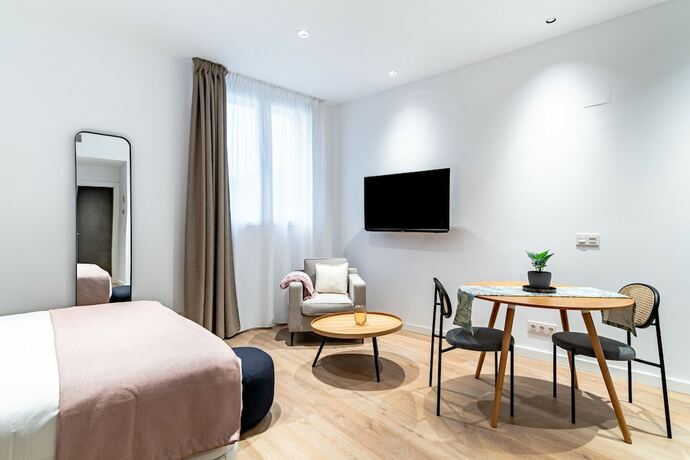 Imagen general del Hotel limehome Sevilla Ronda de Capuchinos. Foto 2