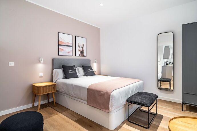 Imagen general del Hotel limehome Sevilla Ronda de Capuchinos. Foto 8