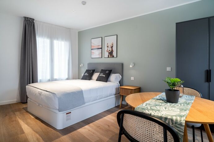 Imagen de la habitación del Hotel limehome Sevilla Ronda de Capuchinos. Foto 13