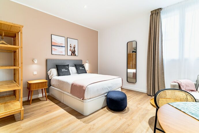 Imagen de la habitación del Hotel limehome Sevilla Ronda de Capuchinos. Foto 19