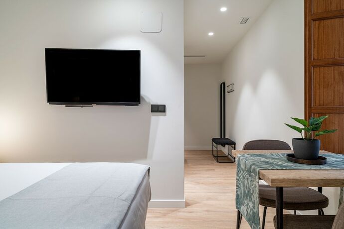 Imagen de la habitación del Hotel limehome Vitoria Palacio Álava-Velasco. Foto 11