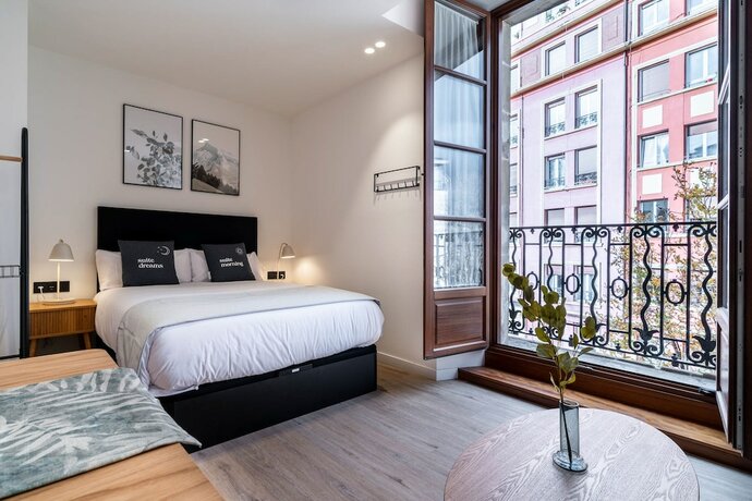 Imagen general del Hotel limehome Vitoria Palacio Álava-Velasco. Foto 10