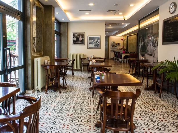 Imagen del bar/restaurante del Hotel lino. Foto 5