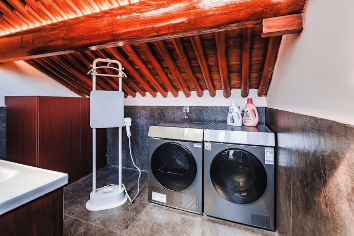 Imagen de los interiores del Hotel lishe. Foto 14