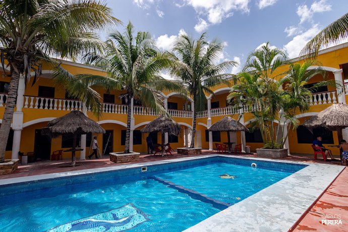 Imagen de la piscina del Hotel los Arcos, Izamal. Foto 15