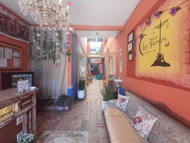 Imagen de los interiores del Hotel los Faroles, Villa del Carb&oacute;n. Foto 12