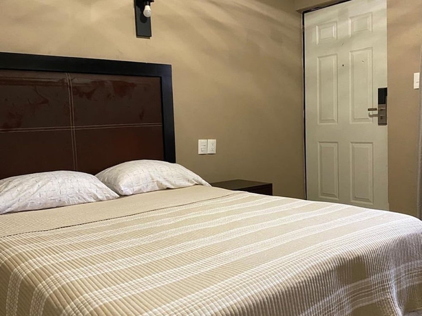 Imagen de la habitación del Hotel los Pinos, Cadereyta Jim&eacute;nez. Foto 2