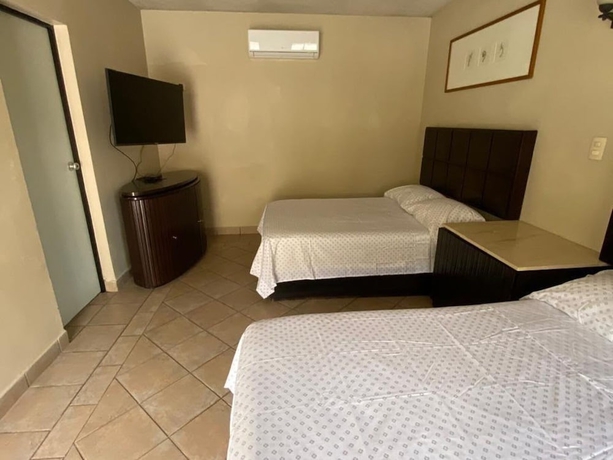 Imagen de la habitación del Hotel los Pinos, Cadereyta Jim&eacute;nez. Foto 5
